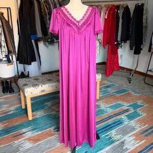 Vintage Miss Elaine Magenta Pink Slip Nightgown Dress